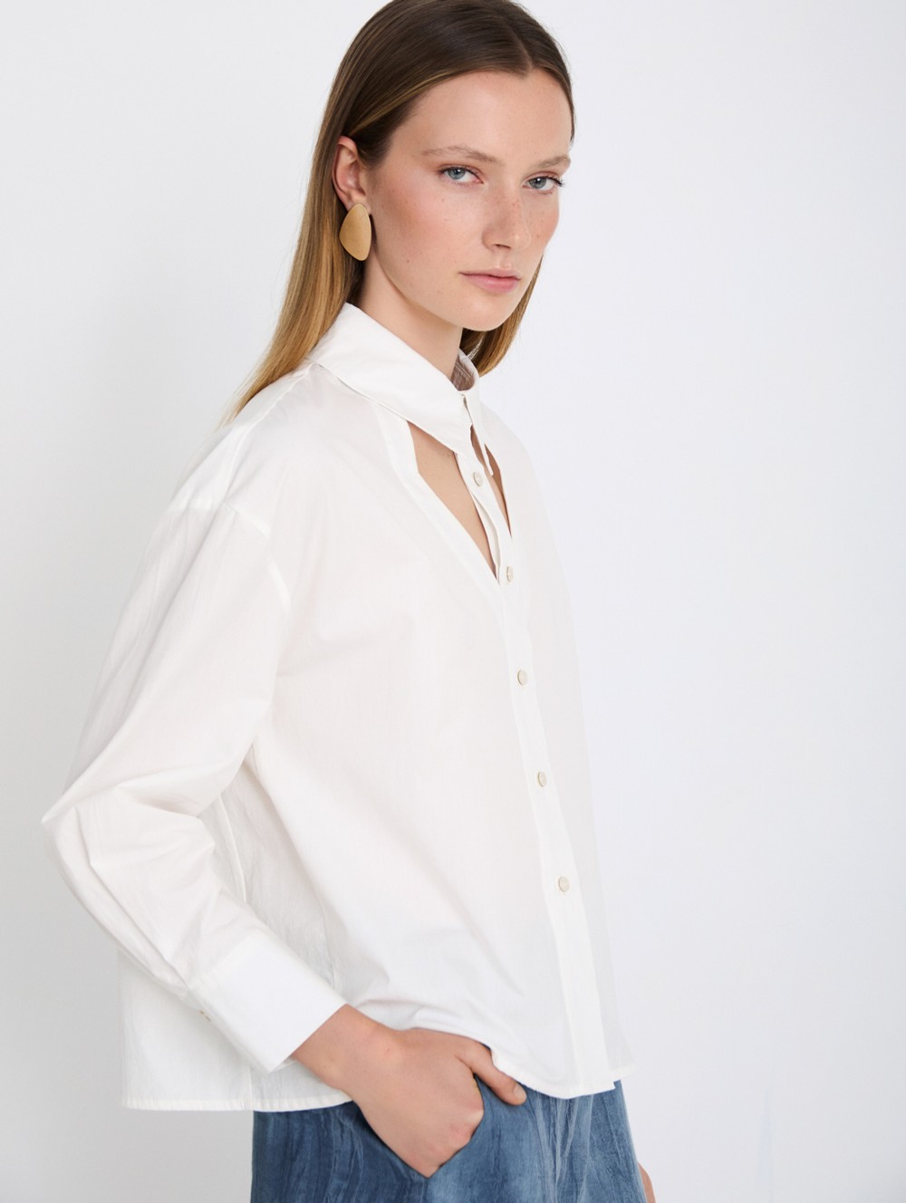 Shirt with cut-out neckline