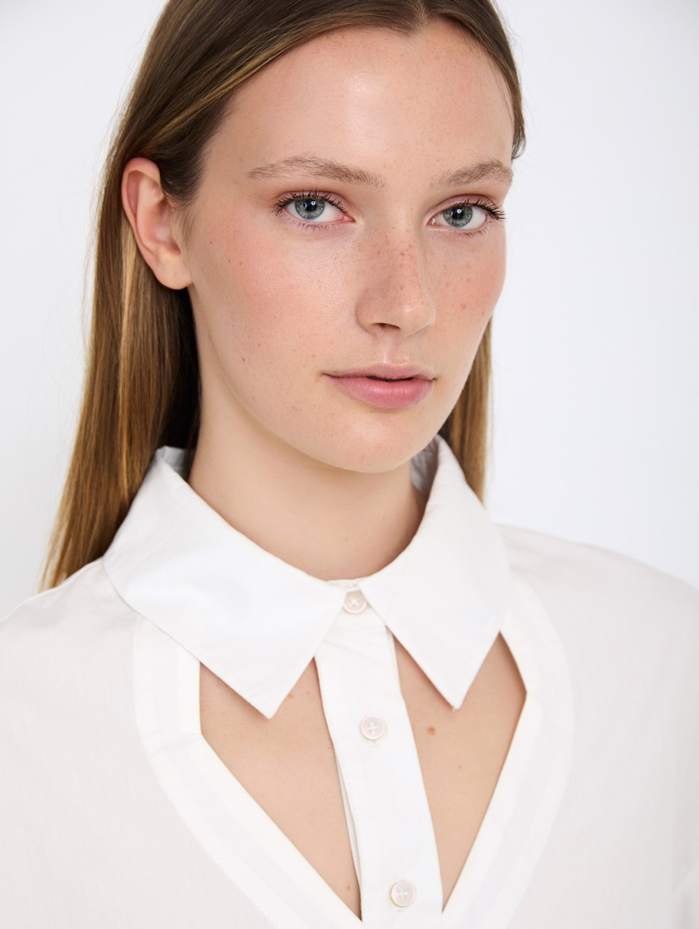 Shirt with cut-out neckline