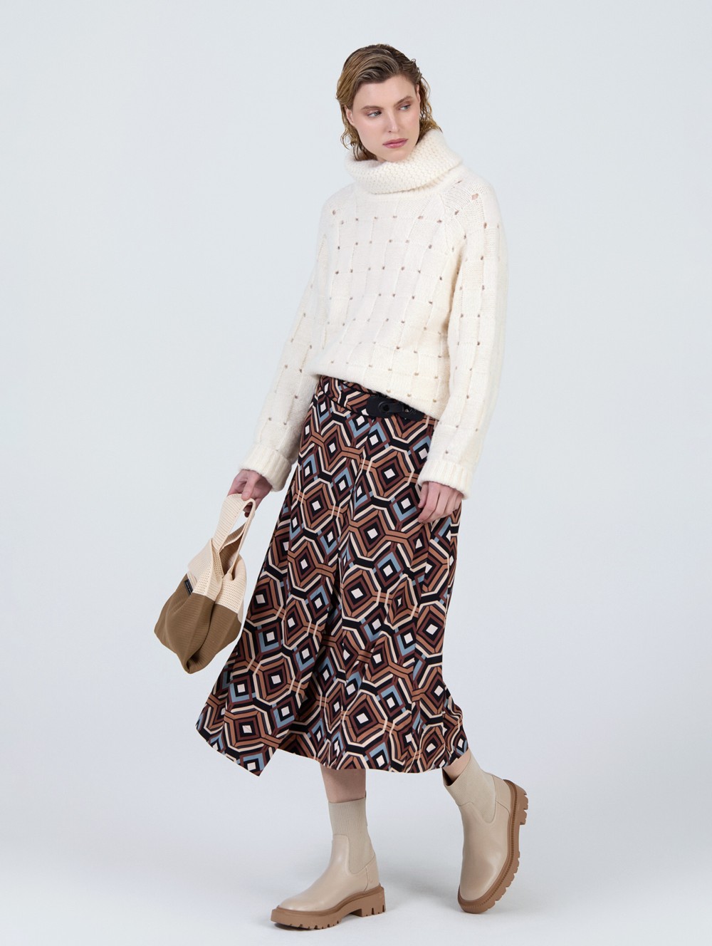 Falda cruzada geométrica