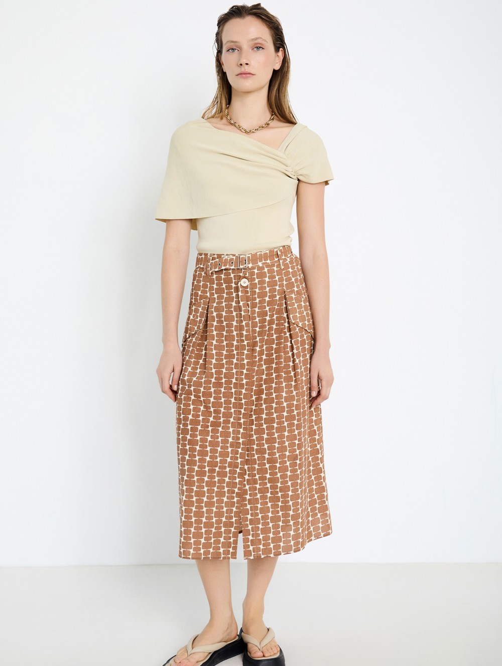 Printed skirt with belt