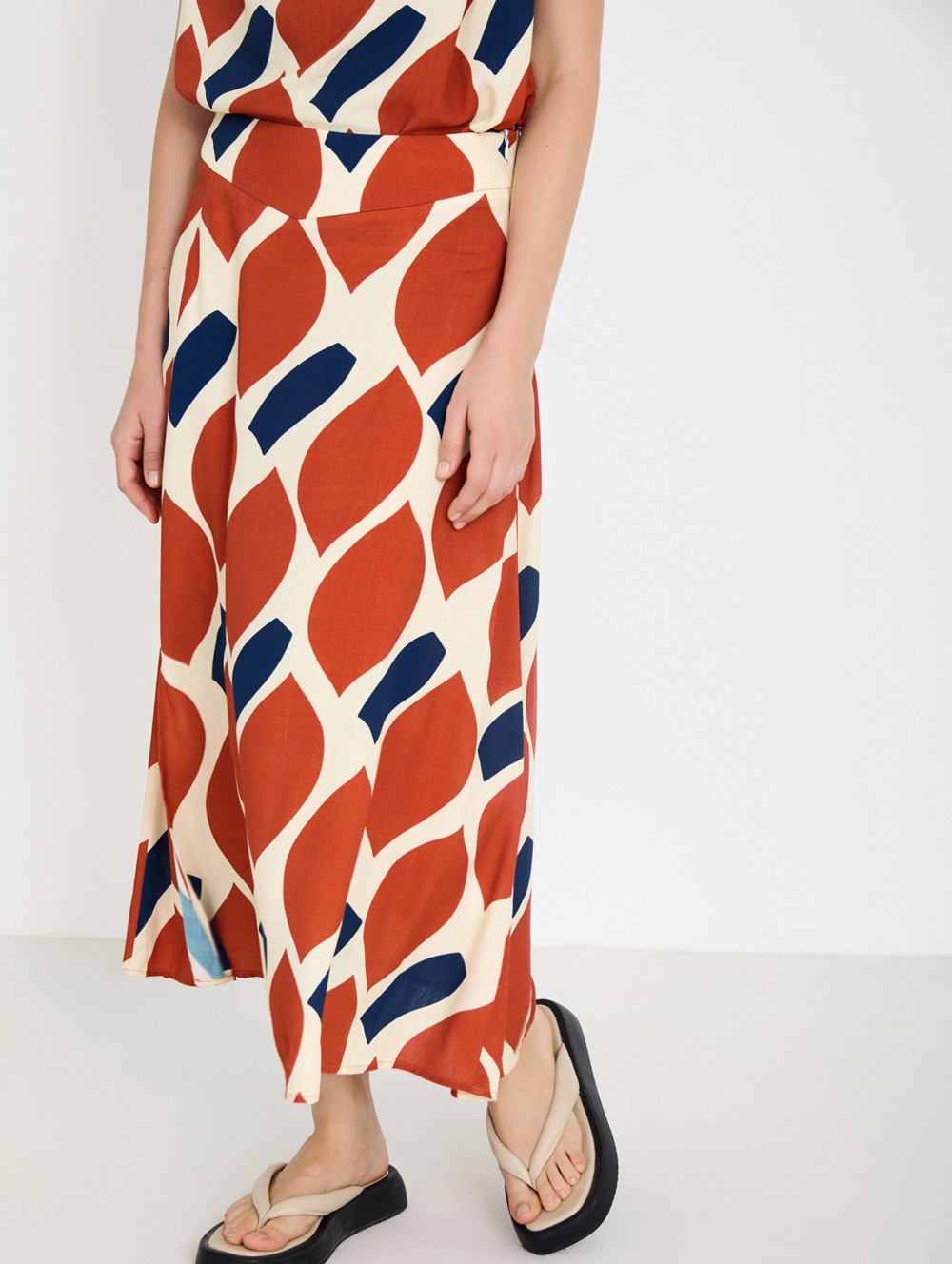 Printed midi skirt