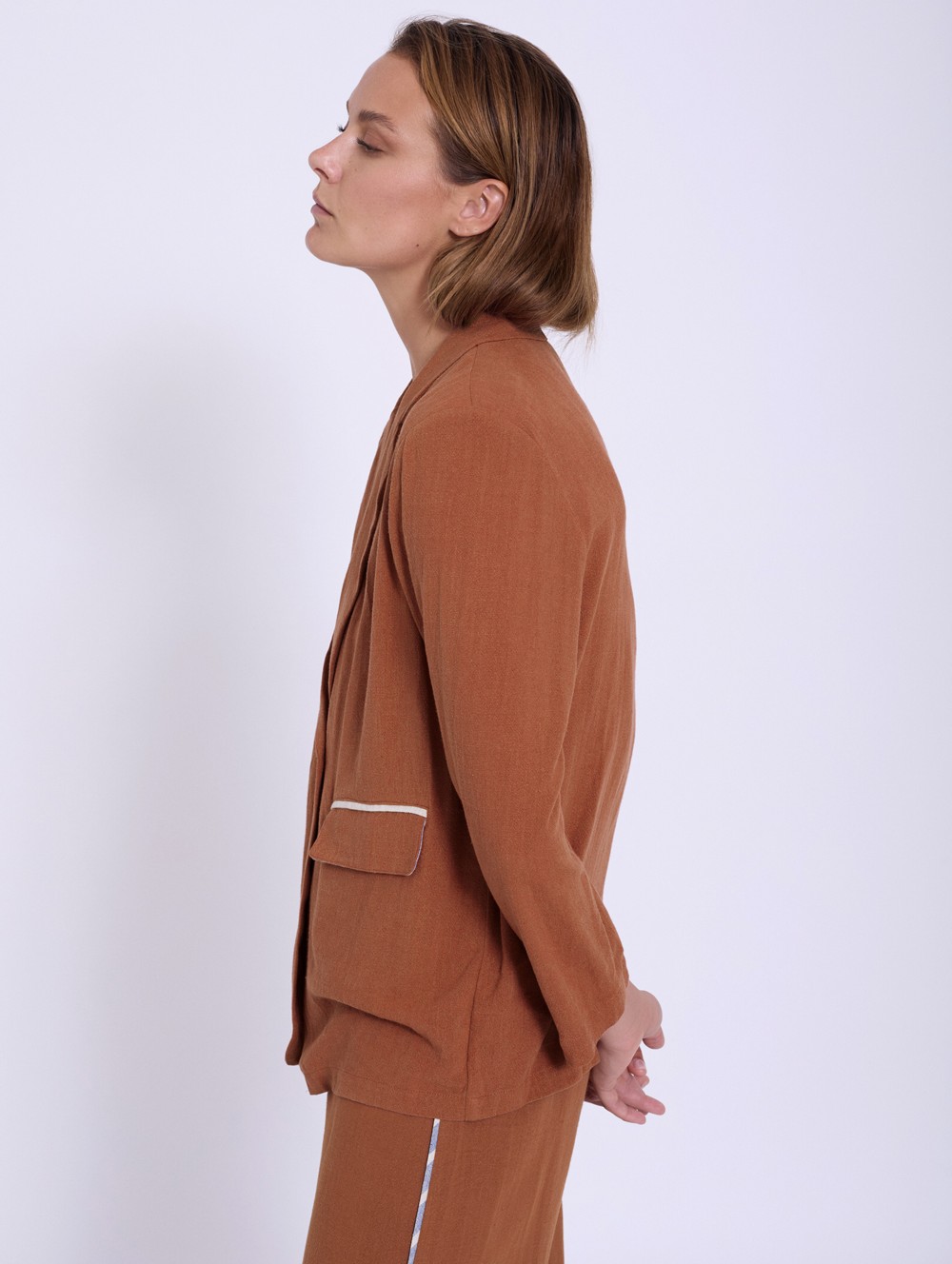 Blazer con detalle de pipings 2