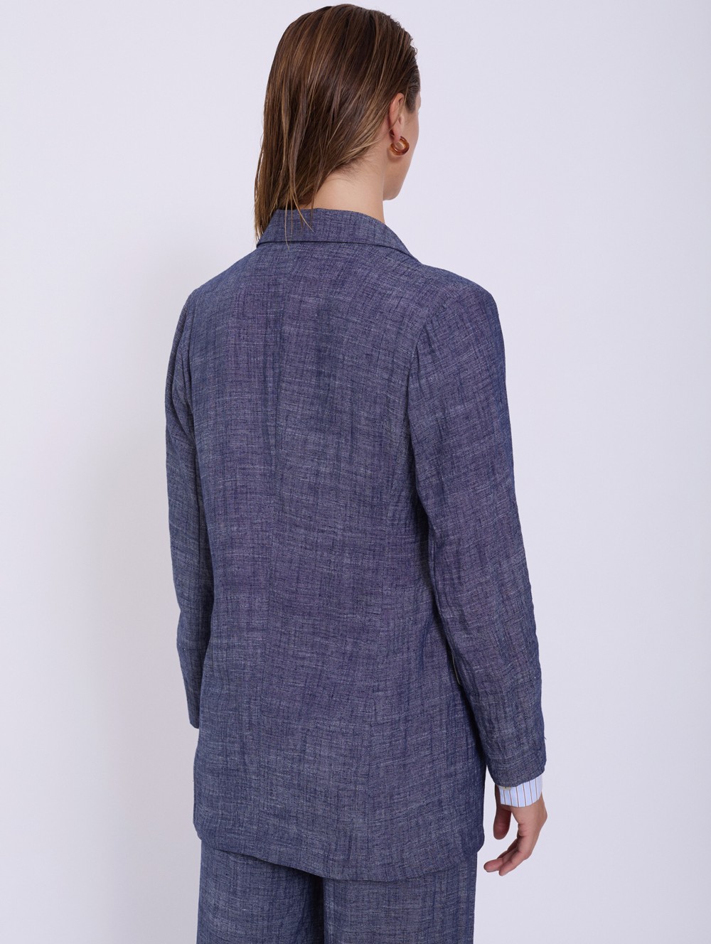 Blazer lino con detalle en puño 3