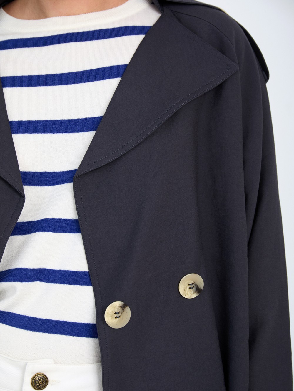 Short double-breasted trench