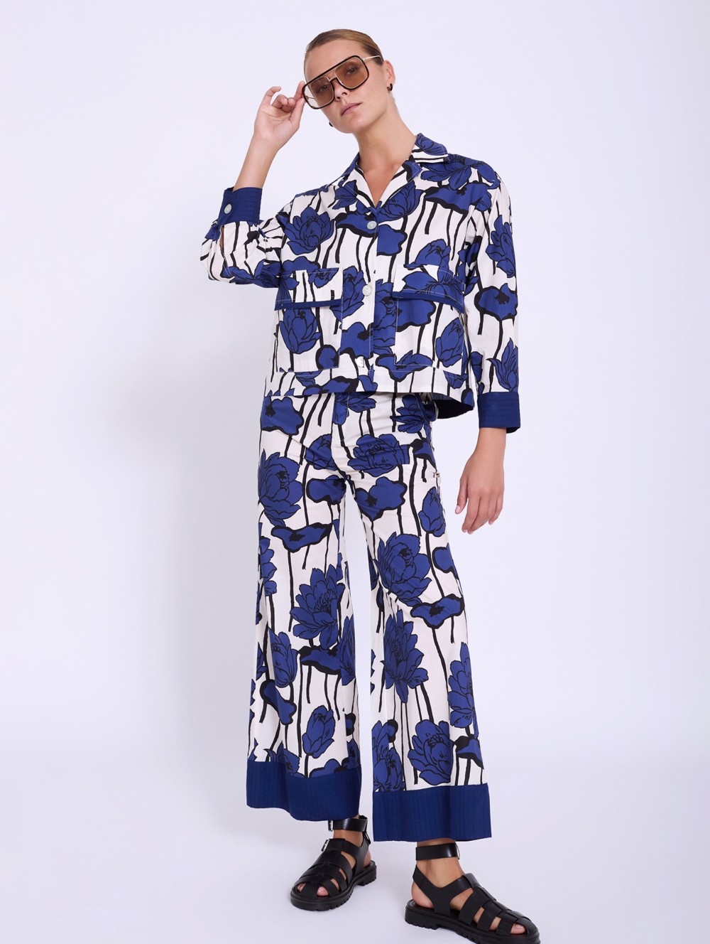 Pantalón estampado flores