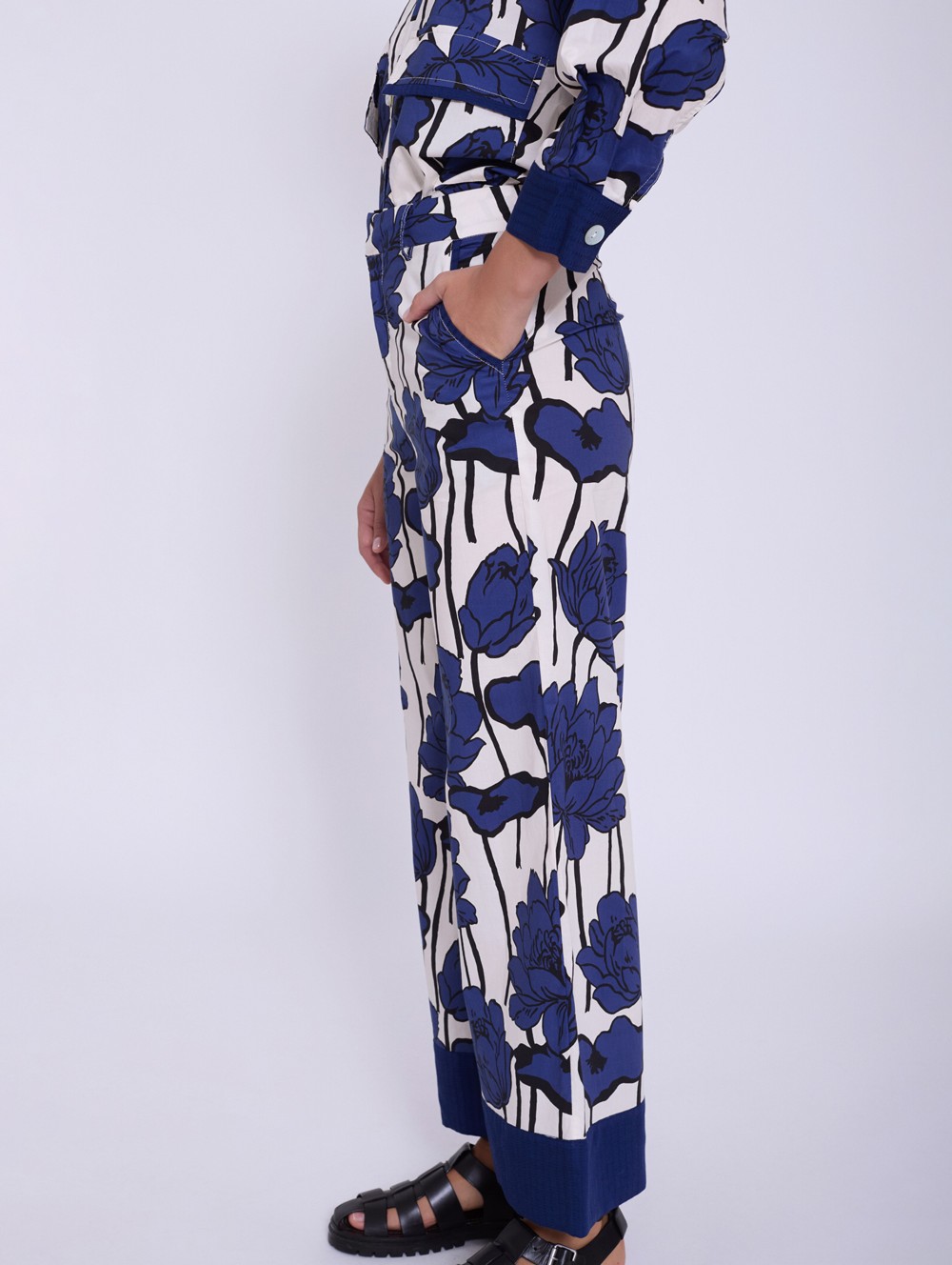 Pantalón estampado flores 4