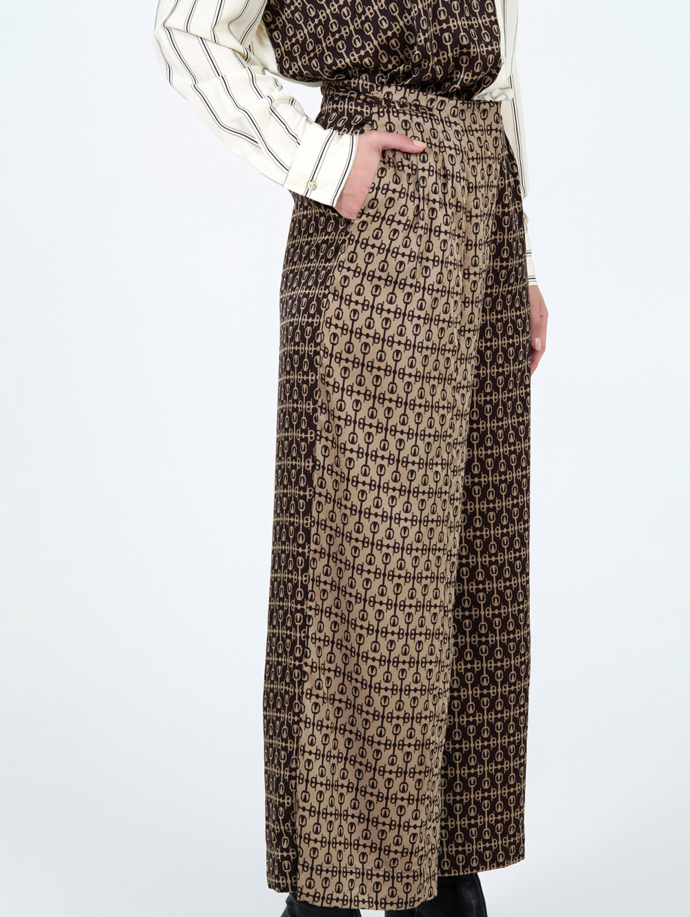 Printed satin trousers 5