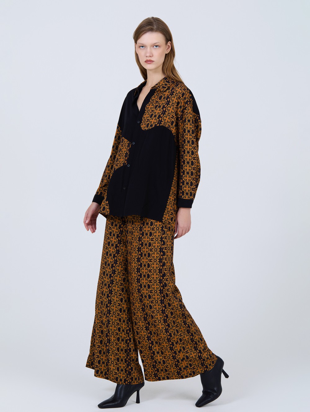 Pantalon à imprimé chaînes 4