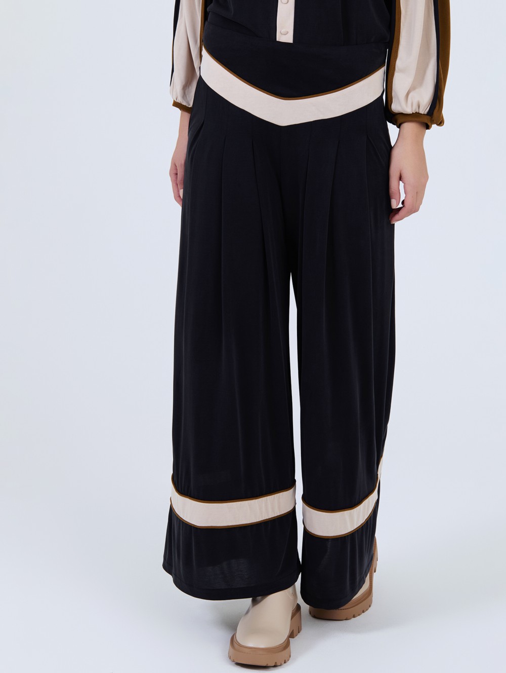 Pantalón modal contraste 1