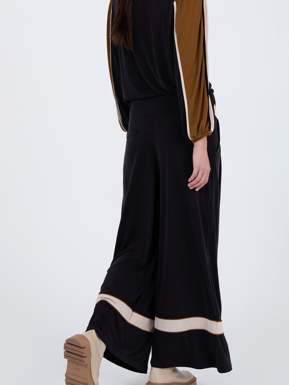 Pantalón modal contraste 5