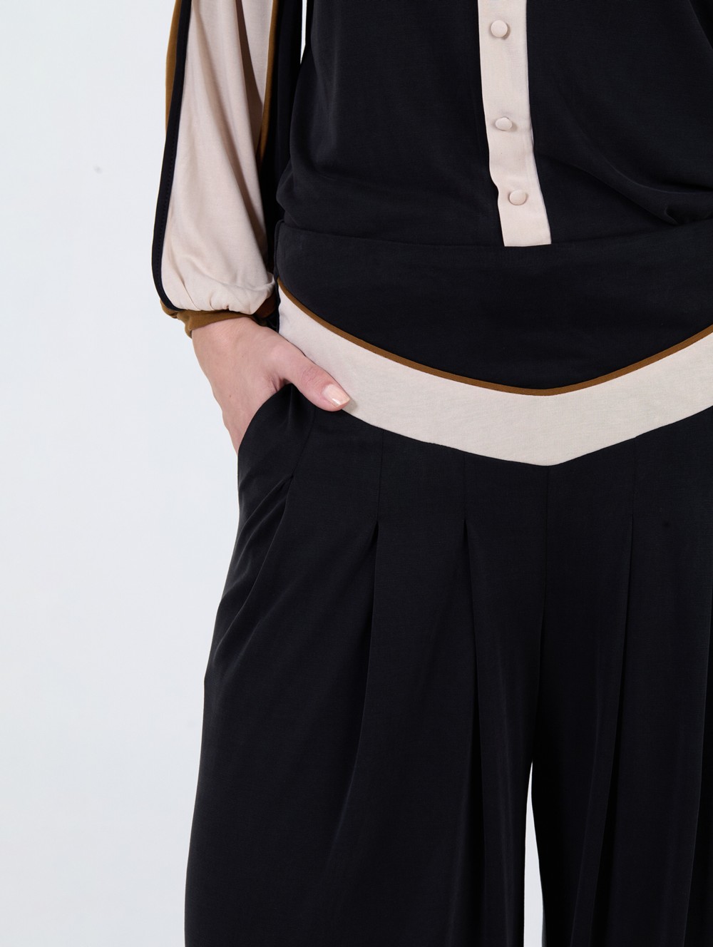 Pantalón modal contraste 2