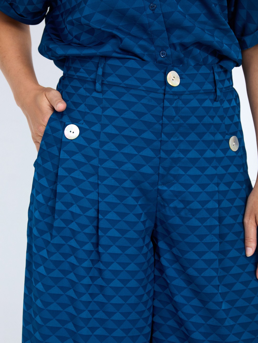 Pantalón jacquard geométrico