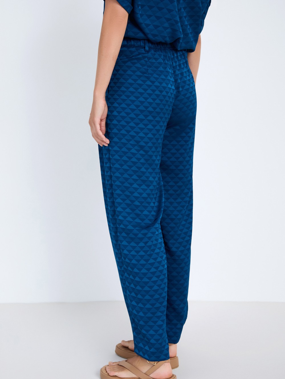 Pantalón jacquard geométrico