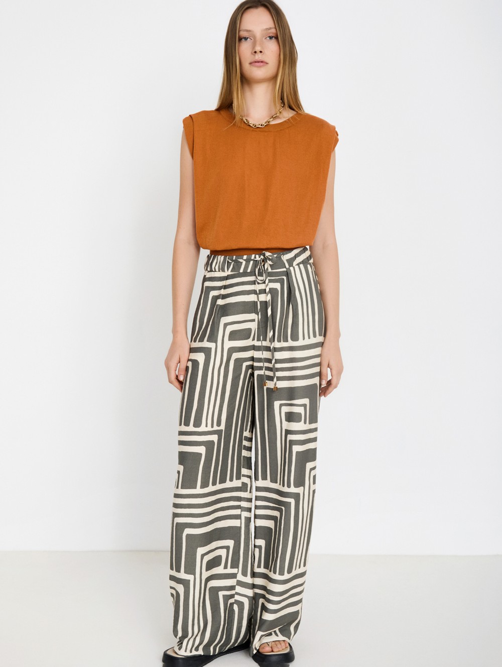 Graphic print trousers