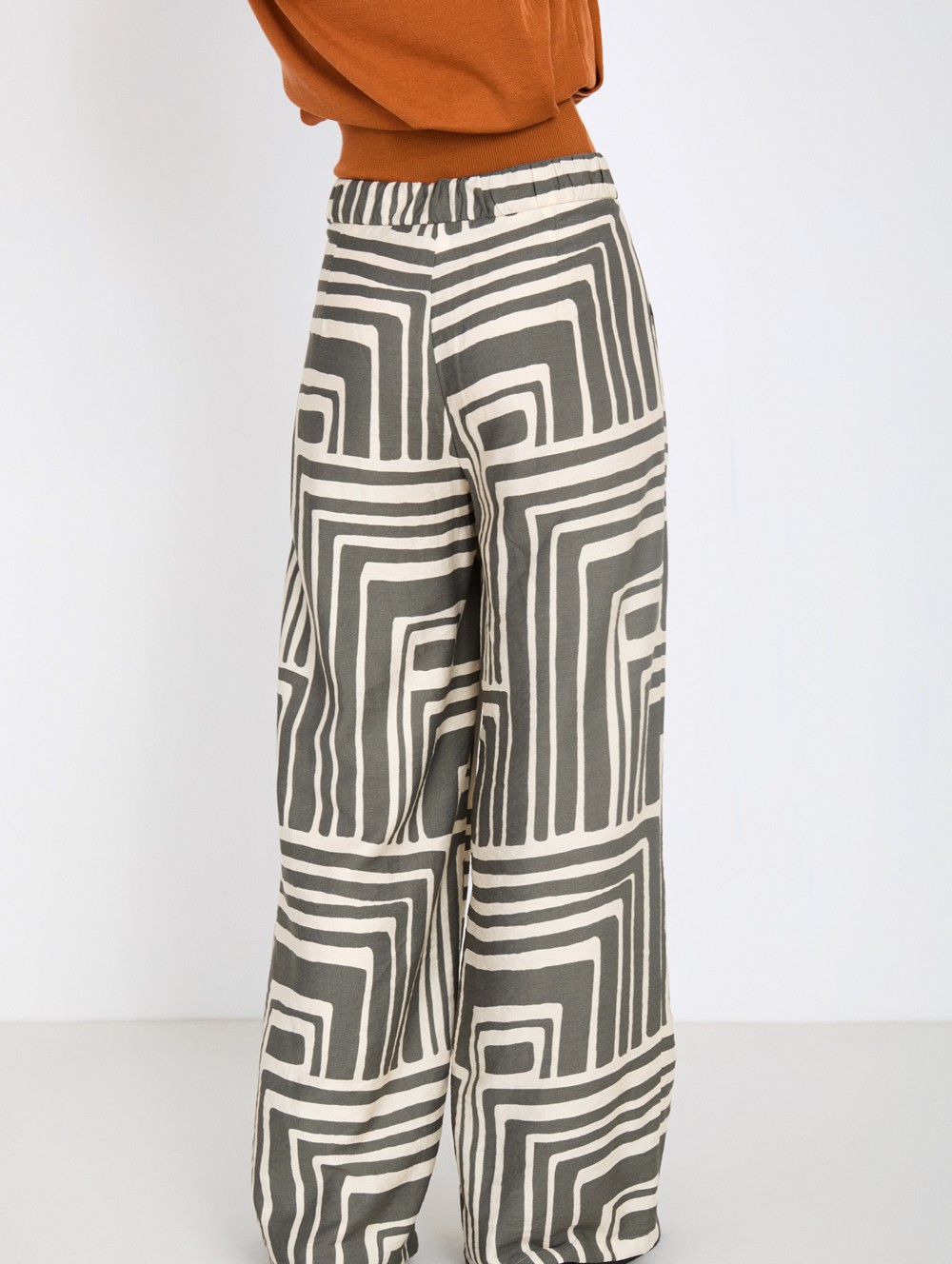 Graphic print trousers