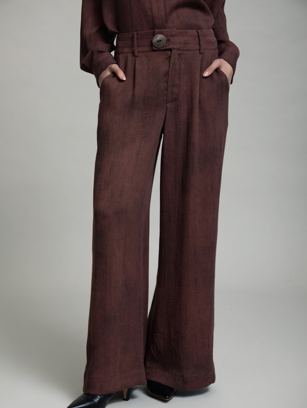 Button detail trousers