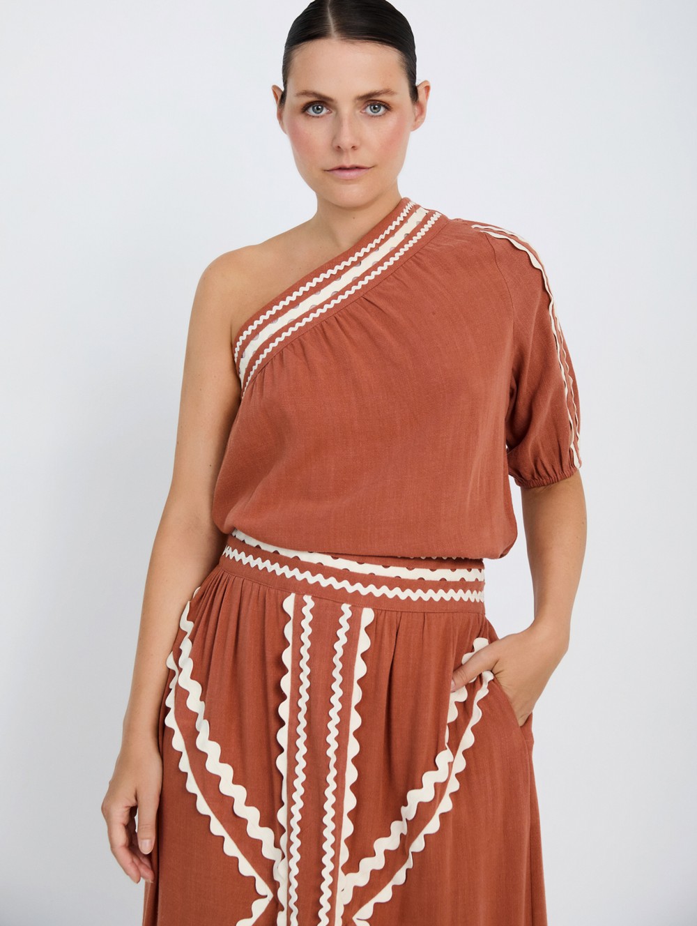 Asymmetric neckline blouse 5