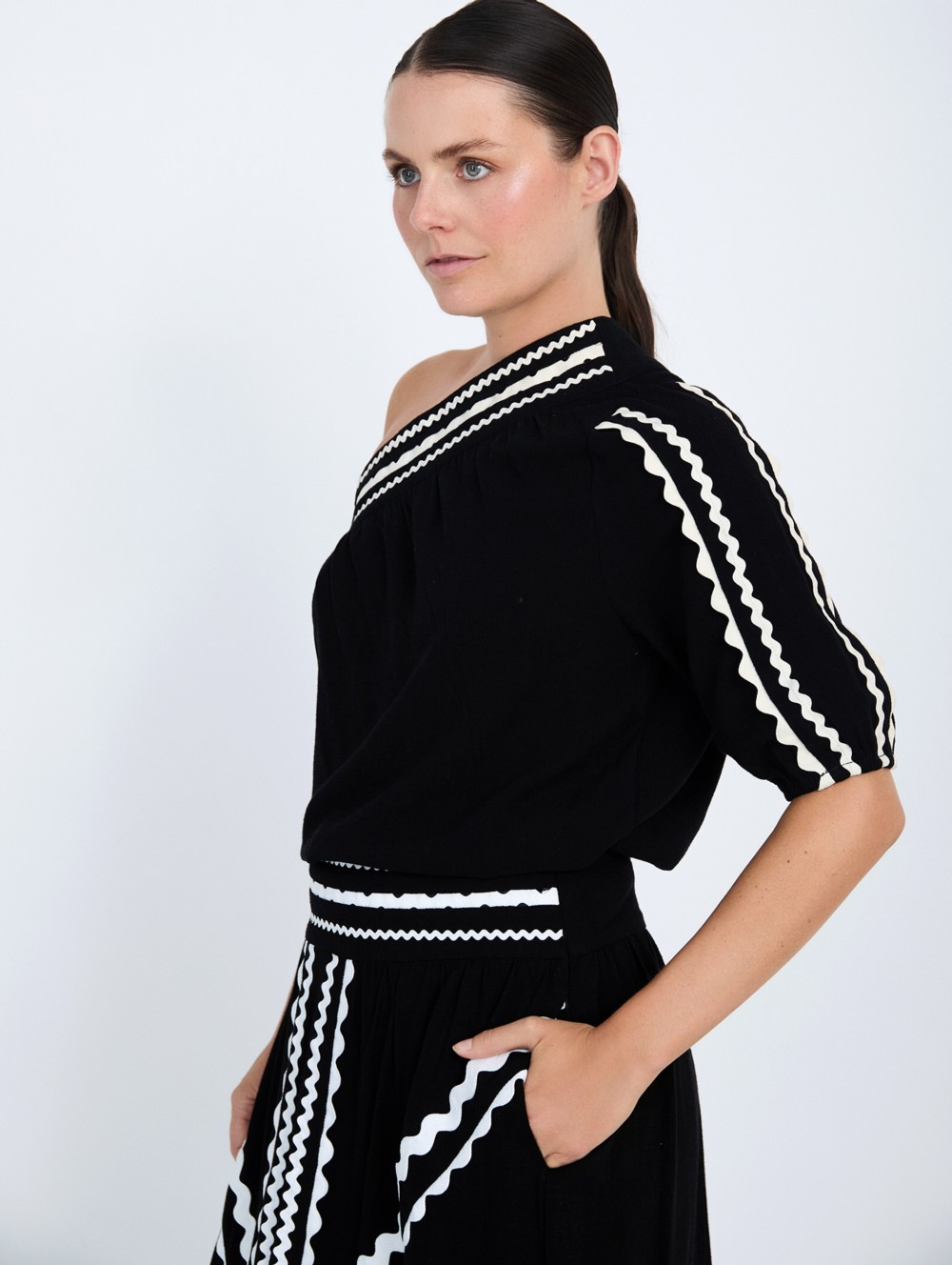 Asymmetric neckline blouse