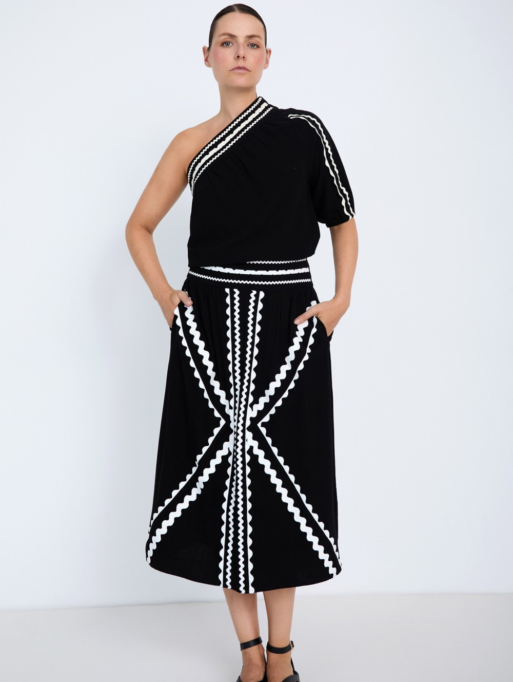 Asymmetric neckline blouse