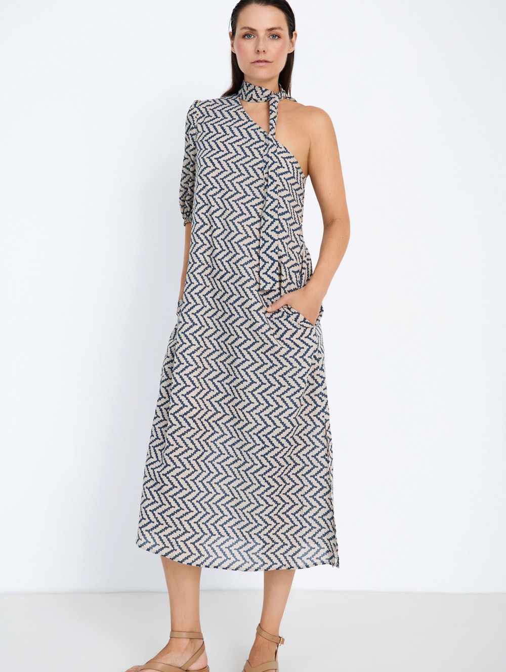 Asymmetric neckline dress