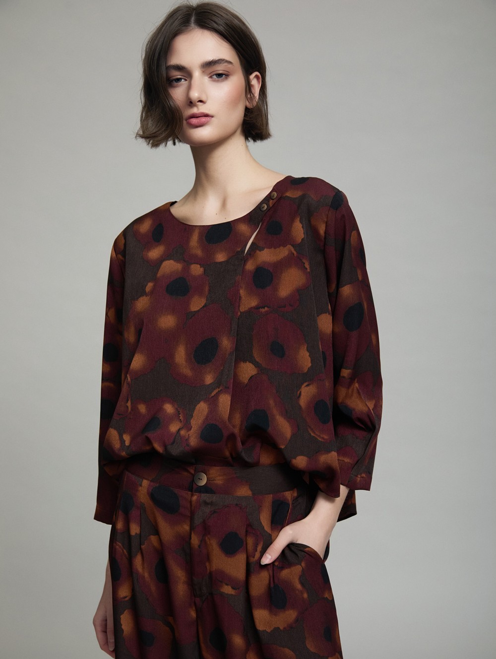 Printed blouse with collar detail