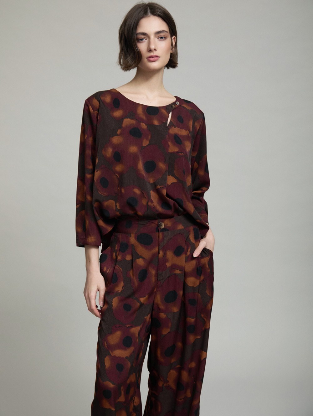 Printed blouse with collar detail