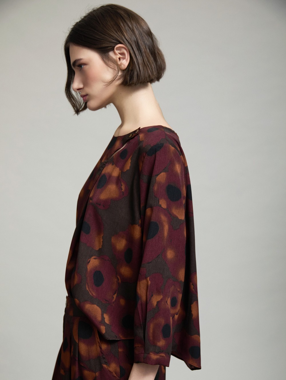 Printed blouse with collar detail