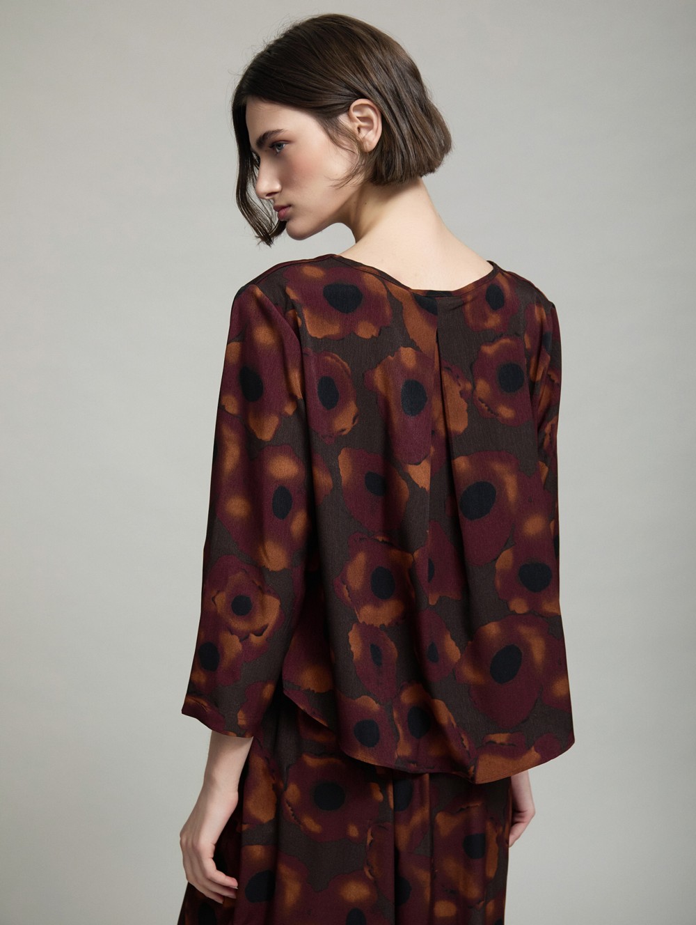 Printed blouse with collar detail