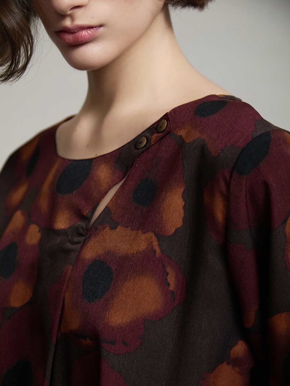 Printed blouse with collar detail