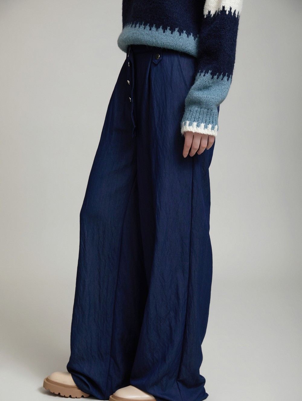 Fluid denim pants