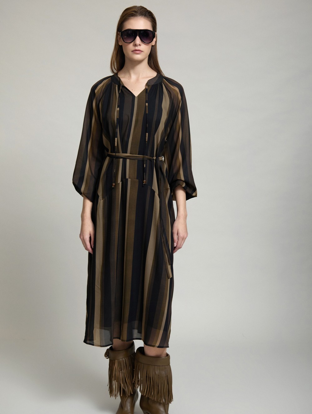 Multicolor striped tie-belt dress