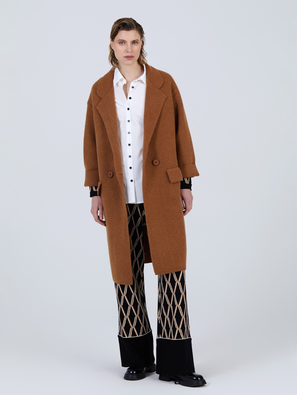 Long knitted coat 1