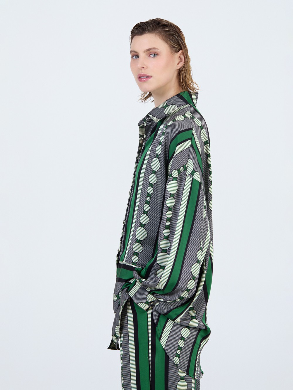 Chemise en satin imprimée 4