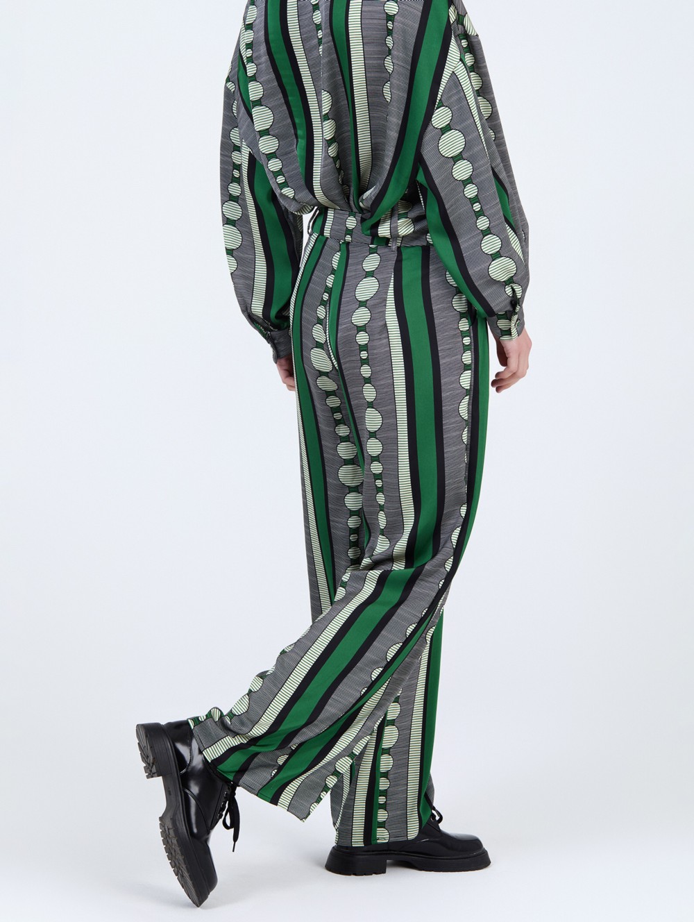 Pantalón estampado círculos 7