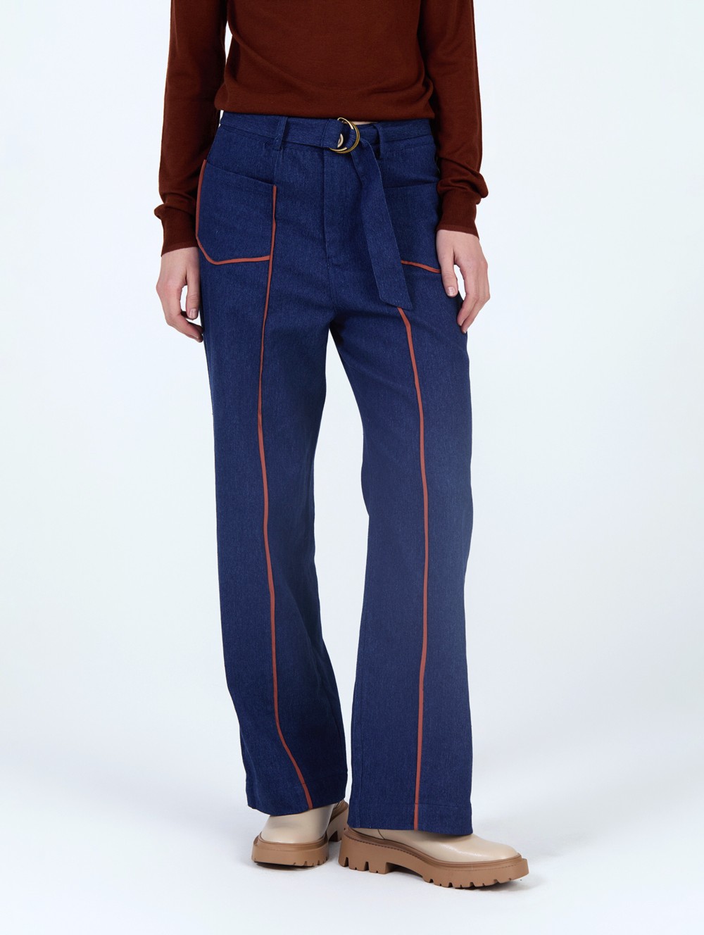 Denim trousers with piping 2