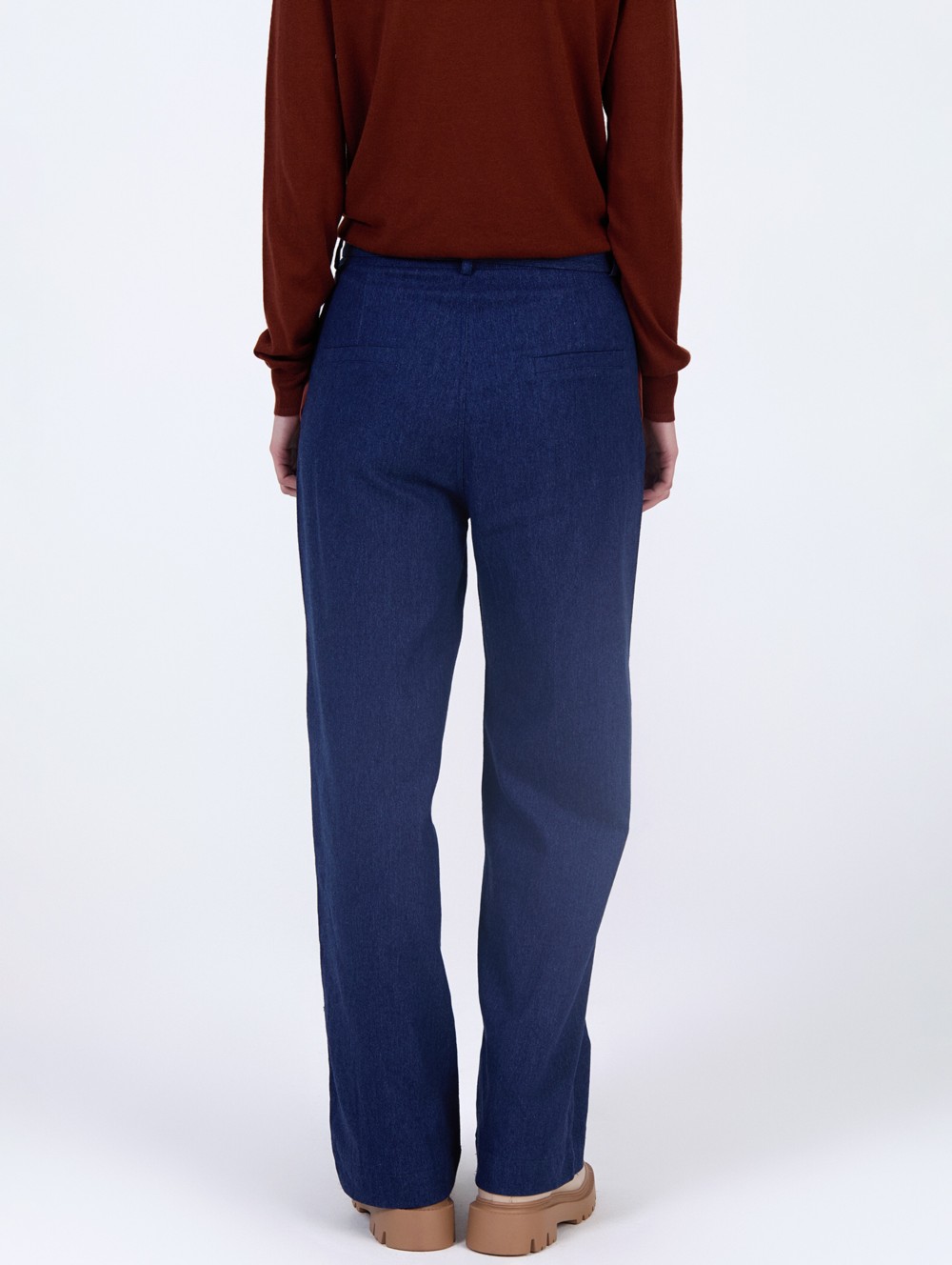 Denim trousers with piping 3