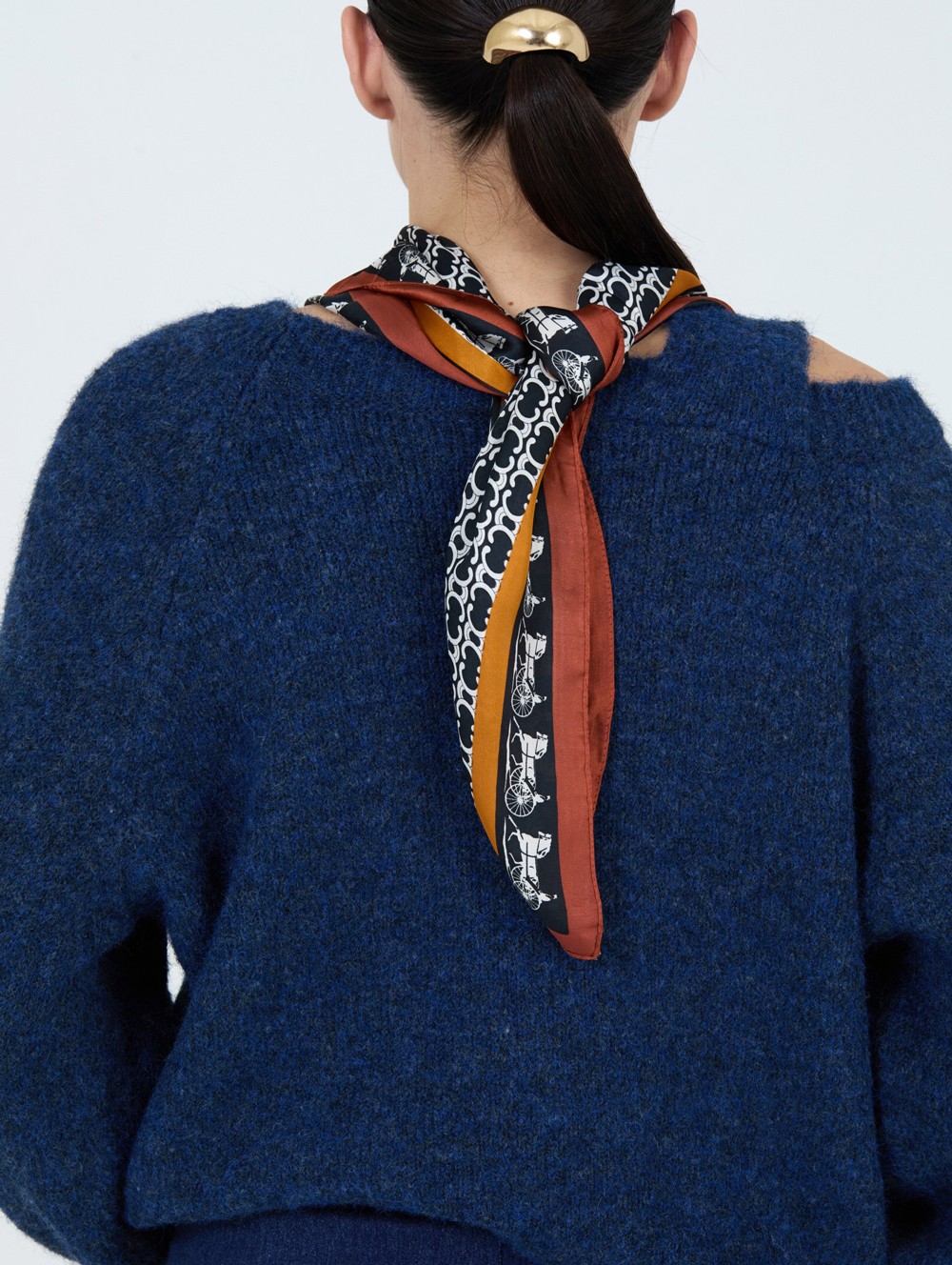 Square satin scarf 3