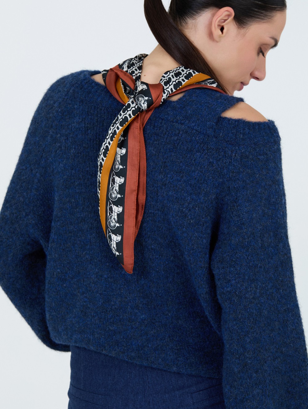 Square satin scarf 1