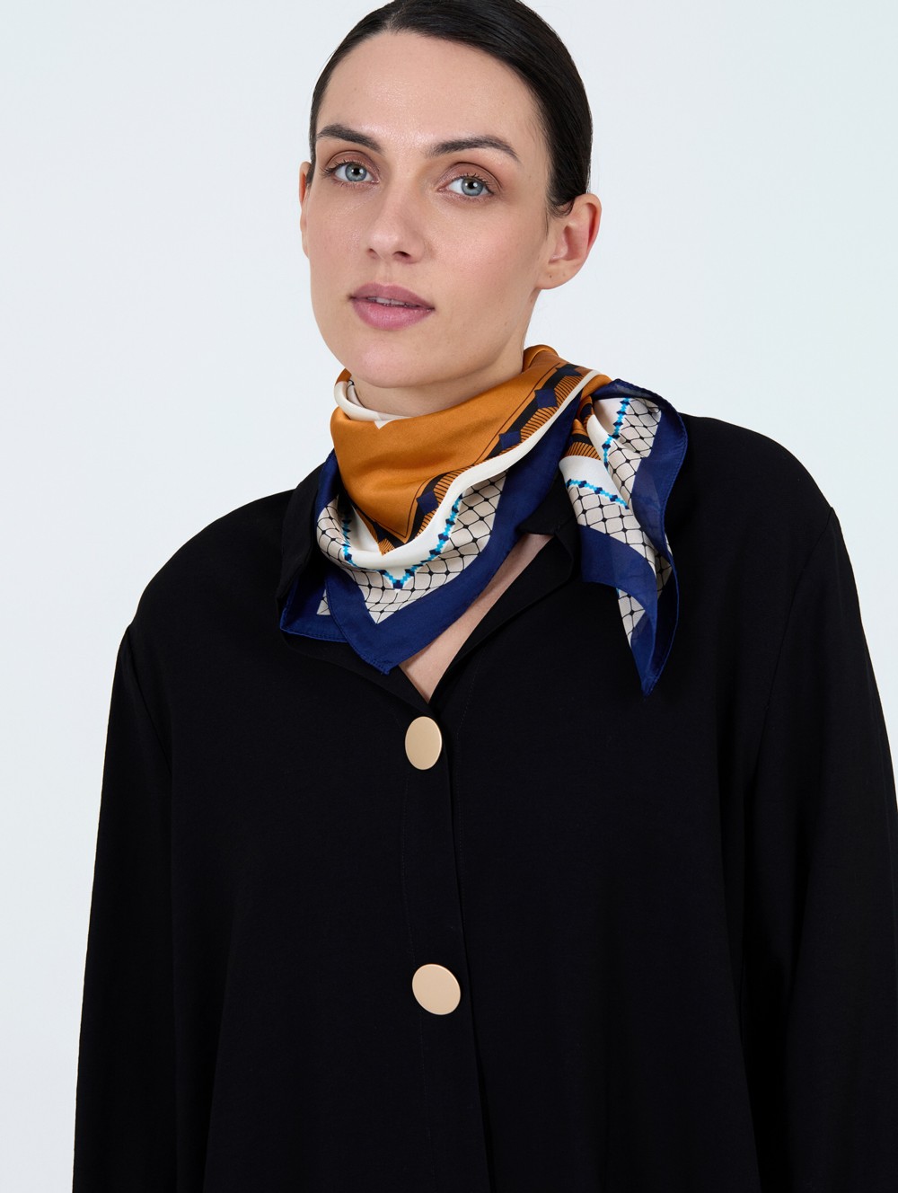 Foulard carré satiné 1