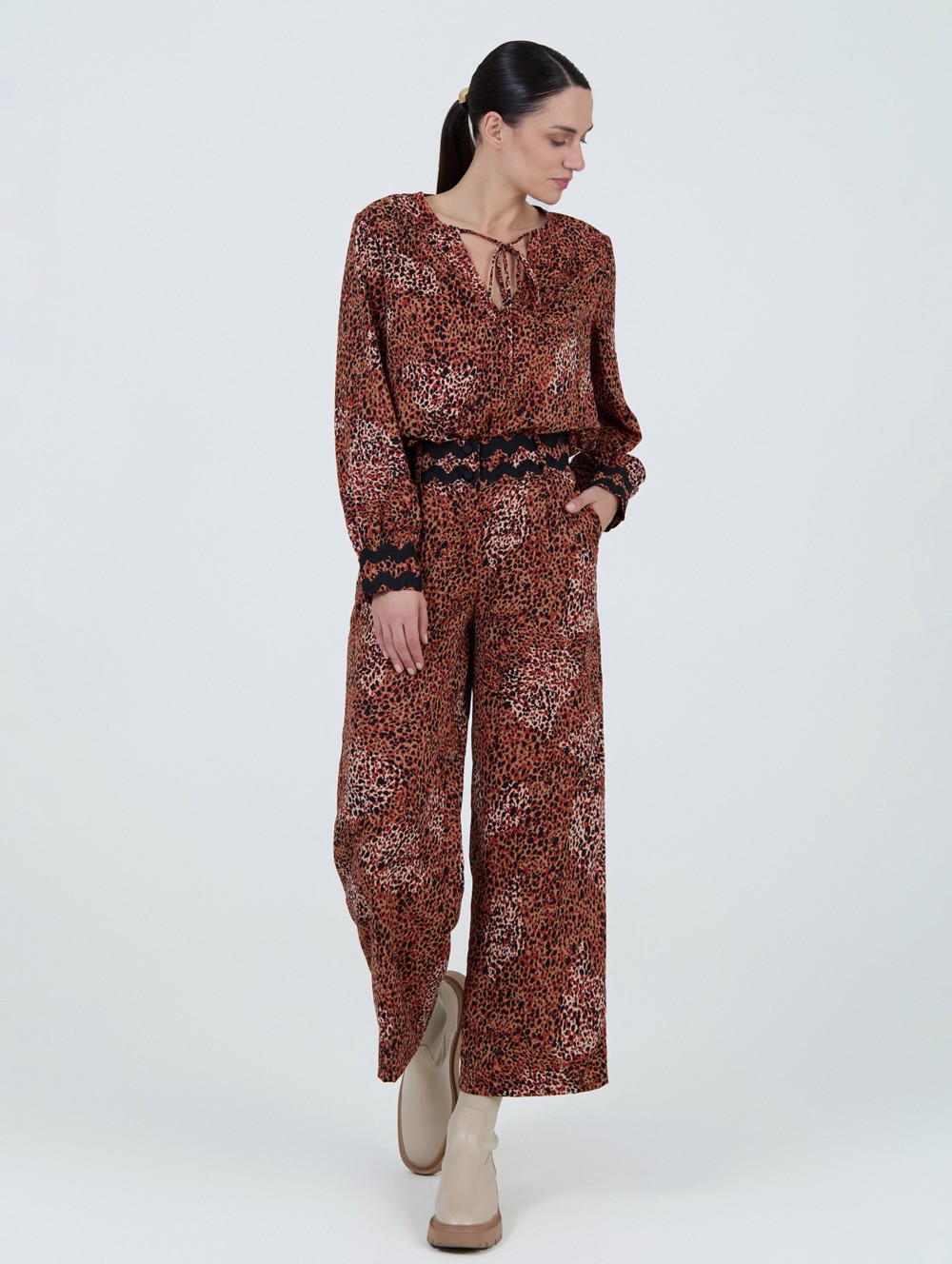 Pantalón animal print 1