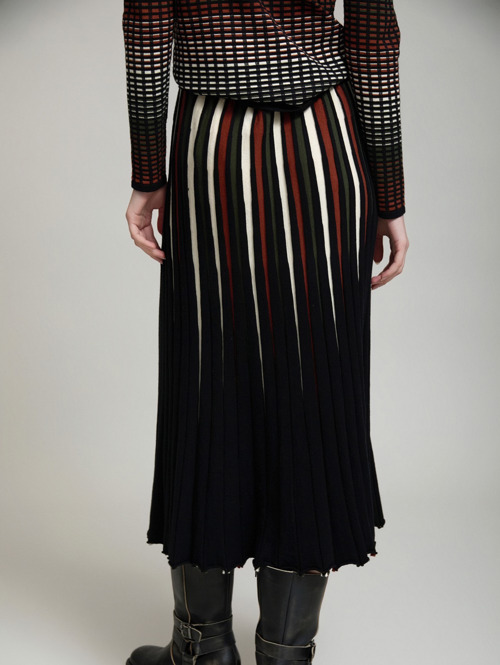 Vanisé Rib Midi Skirt