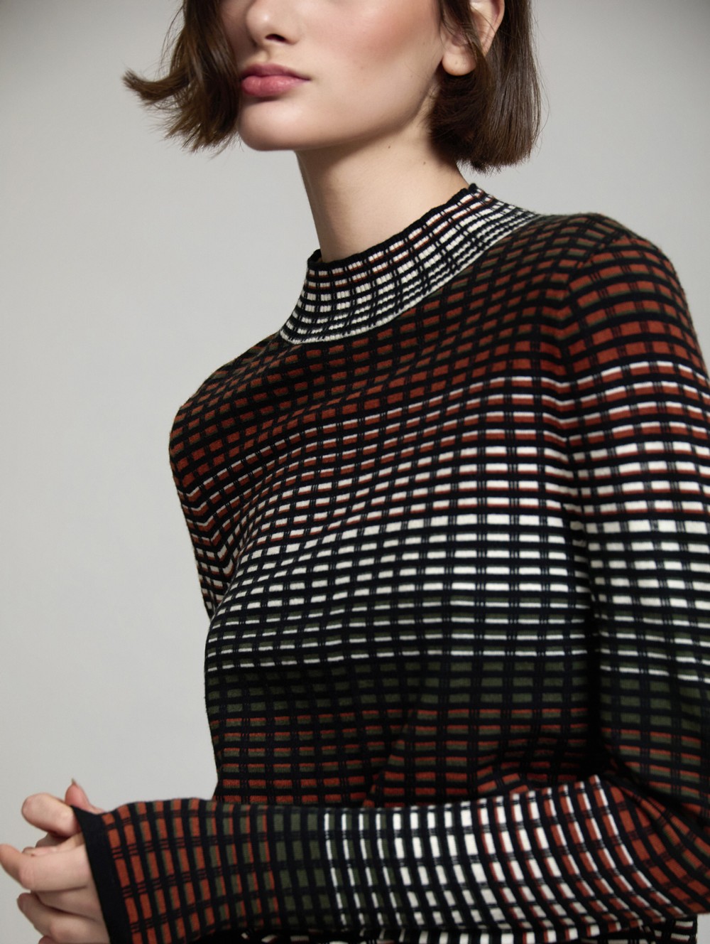 Intarsia knit sweater