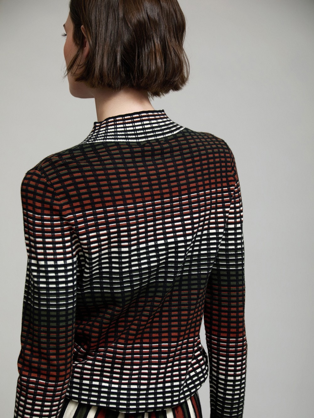 Intarsia knit sweater