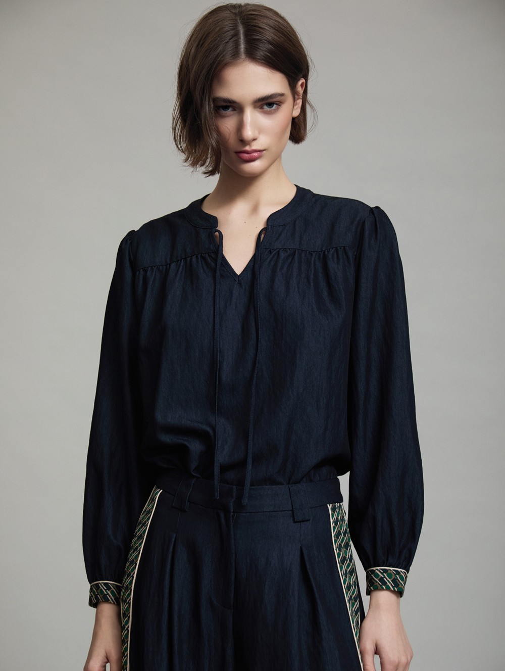 Shirt with contrast print