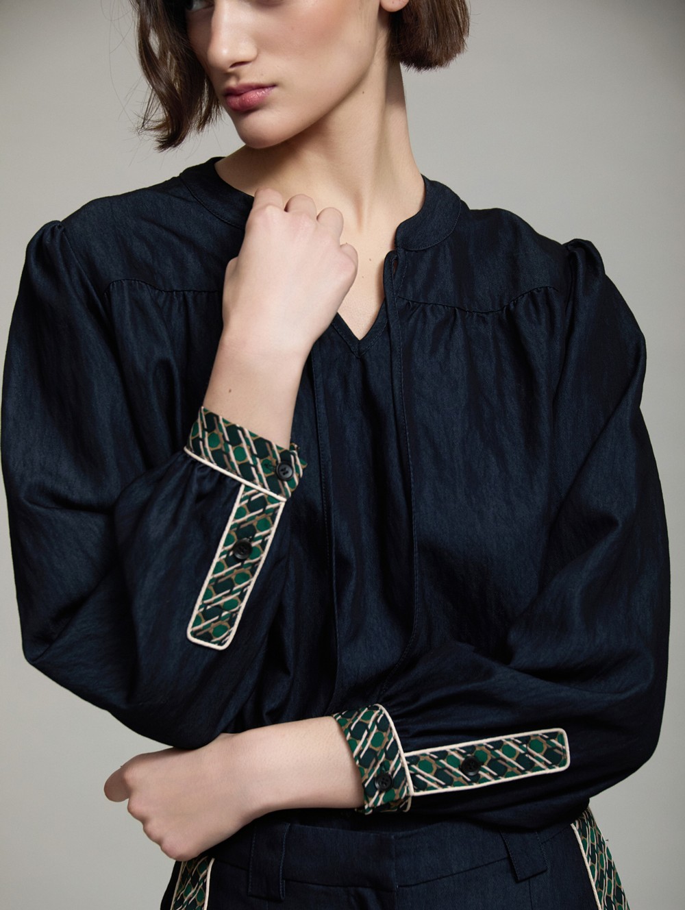Shirt with contrast print