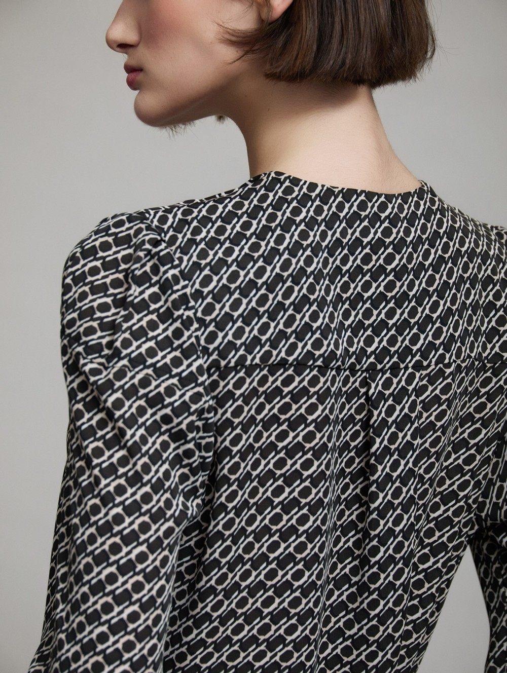 Geometric print blouse