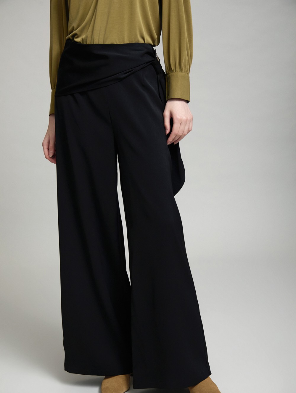 Waistband detail trousers