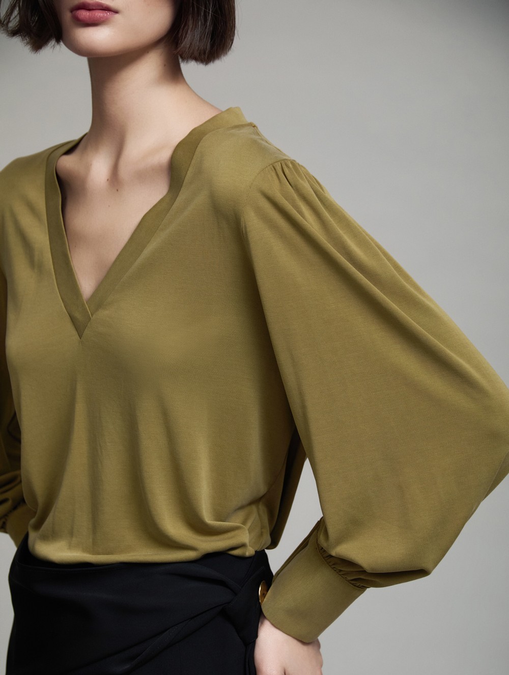 V-Neck modal T-Shirt