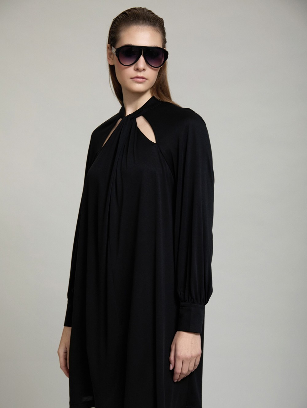 Dress with knot neck