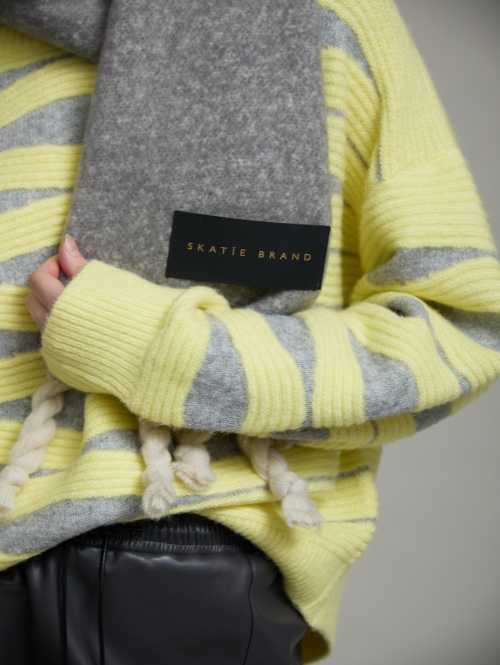 Double-face soft knit scarf